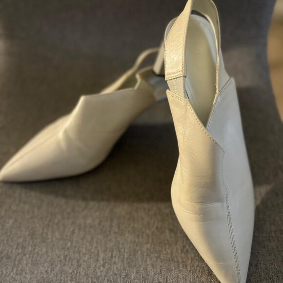 Mango - White Pumps - 7.5 - Picture 1 of 2